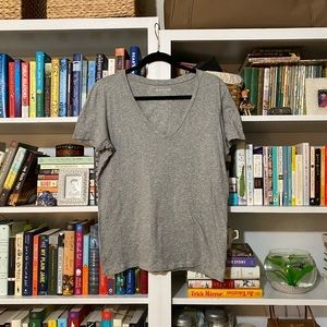 Everlane supima cotton v-neck